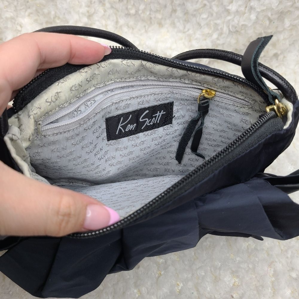 Ken Scott Nylon Ruffle Shoulder Bag‎ - Picture 3 of 8